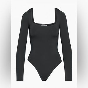 NEW Babaton Contour black square neck long sleeve bodysuit